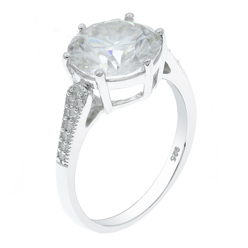 Women Vintage Ring With White CZ