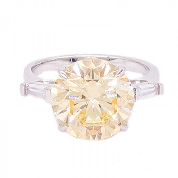 古典的なシルバーの婚約指輪、ラウンドダイヤモンドイエローカラーストーン 