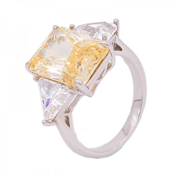 女性のための925ダイヤモンドイエロー婚約指輪 