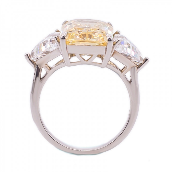 女性のための925ダイヤモンドイエロー婚約指輪 