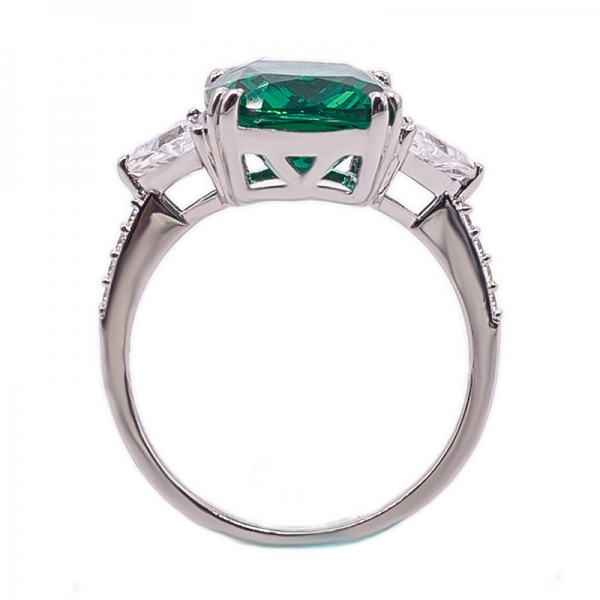 925スターリングシルバーのロマンチックな婚約指輪 