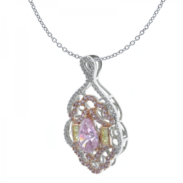 925の貴重な女性のネックレス、華やかな梨の形のダイヤモンドピンクのcz 