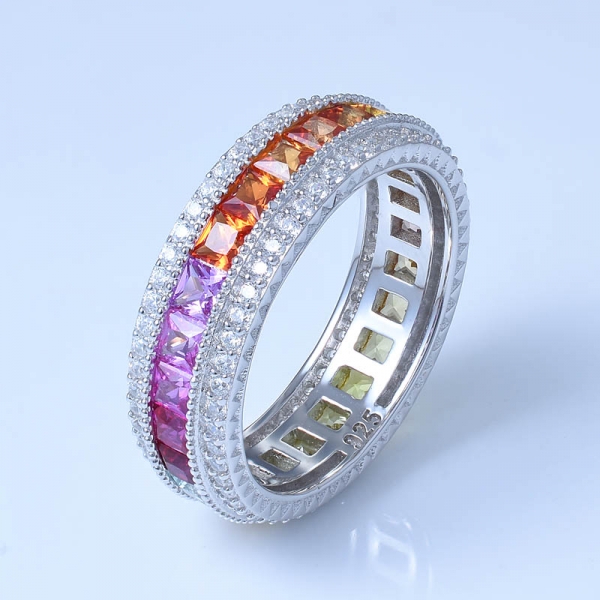 925スターリングシルバープリンセスカットの婚約指輪に虹色のロジウム 