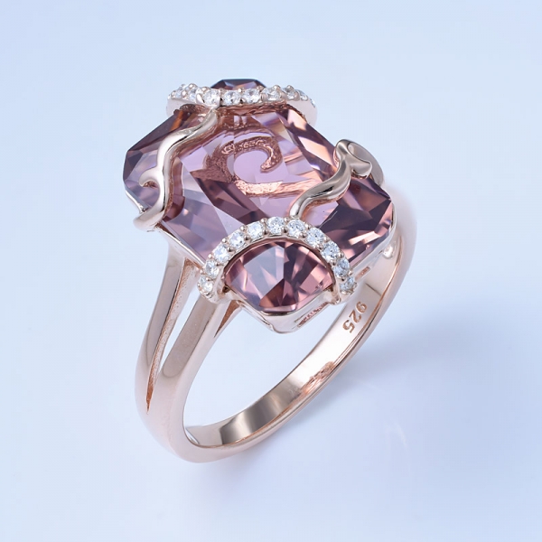 プリンセスカットモルガナイトは、スターリングシルバー卸売婚約指輪上のローズゴールドをシミュレートします 