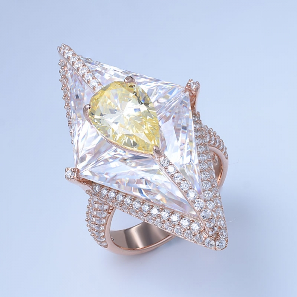 淡黄色のシミュレートされたダイヤモンドキュービックジルコニア18 kローズゴールドファンシーデザイナーリング 
