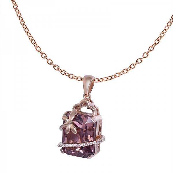 プリンセスカットピンクのモルガナイトの宝石デザイン14Kローズゴールドとんぼペンダントネックレスの贈り物 