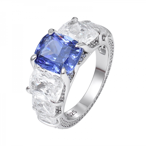 税関姫カットブルータンザナイトを主な石やダイヤモンドエンゲージは女性指輪 