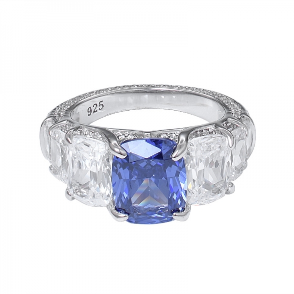 税関姫カットブルータンザナイトを主な石やダイヤモンドエンゲージは女性指輪 