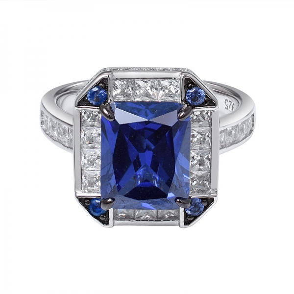 青を作成 タンザナイト エメラルドカット ロジウム＆ブラック スターリングシルバーの婚約指輪の職人 