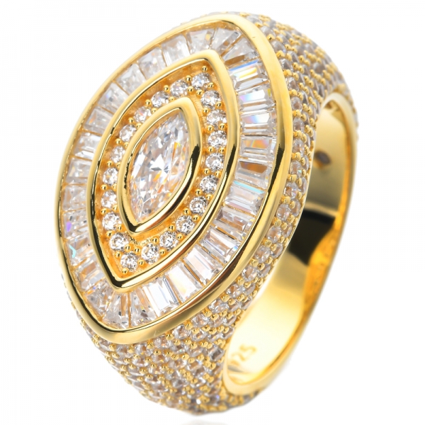 スターリングシルバーの婚約指輪の上の台形カットホワイトキュービックジルコニアイエローゴールド 
