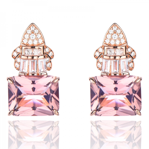 ファンシー ライト ピンク ダイヤモンド イヤリング エレガントで繊細な女性のためのイヤリング
 